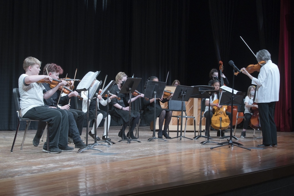 WUSD Winter Strings Concert #605 - Middle School Group A (R5)