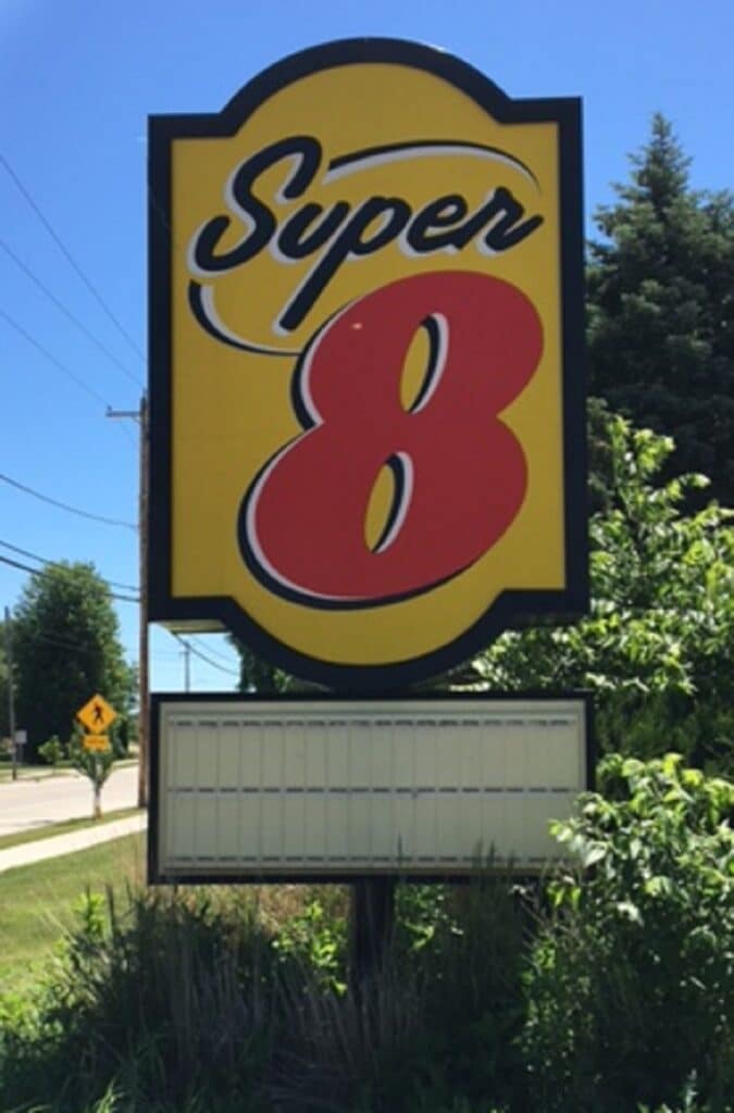 super 8 logo