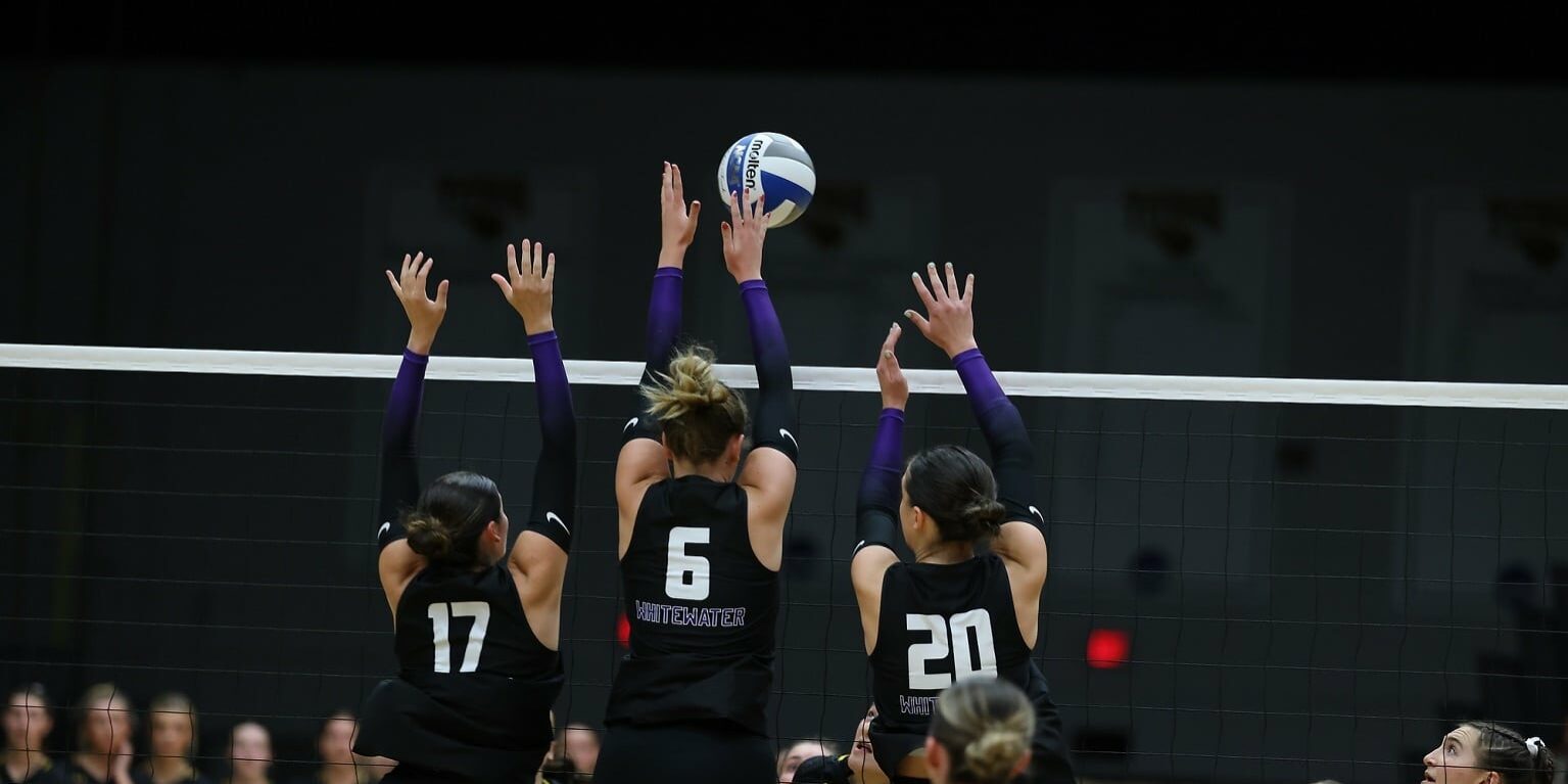 WomenÕs Volleyball: University of Wisconsin-Oshkosh Titans