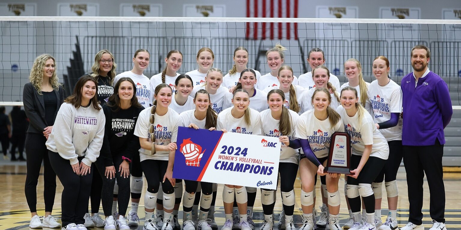 WomenÕs Volleyball: University of Wisconsin-Oshkosh Titans